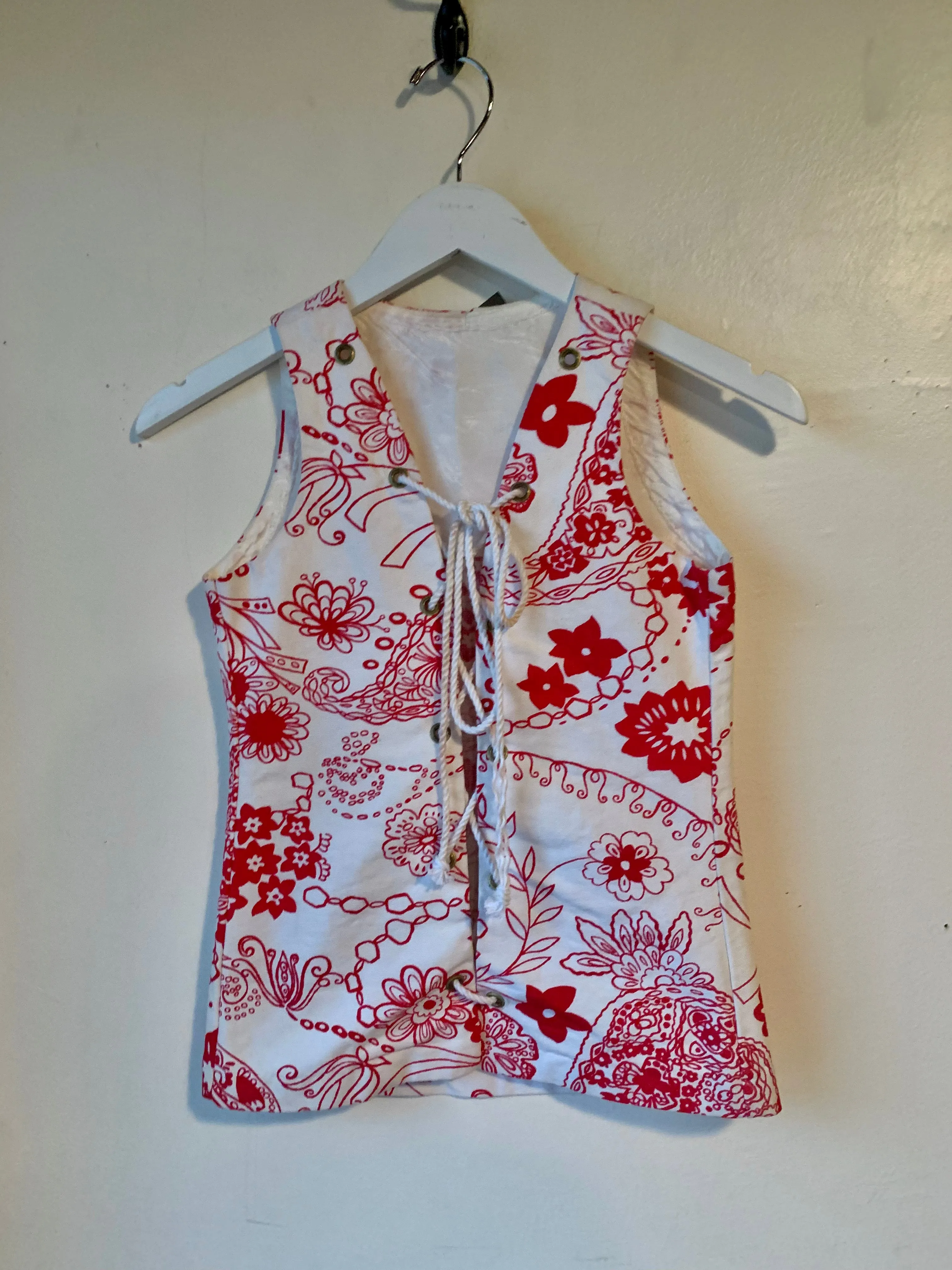 1960s Red & White Floral Grommet 2-pc Pantsuit (XS/S)