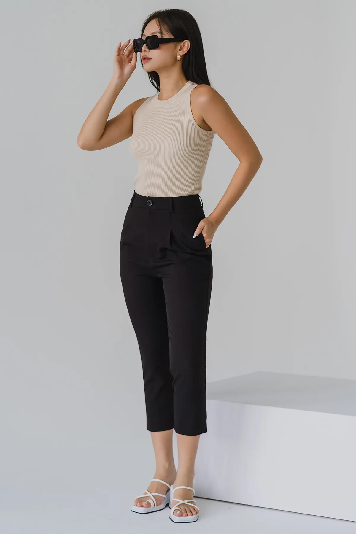 Cosmo Cropped Highwaist Pants (Black)