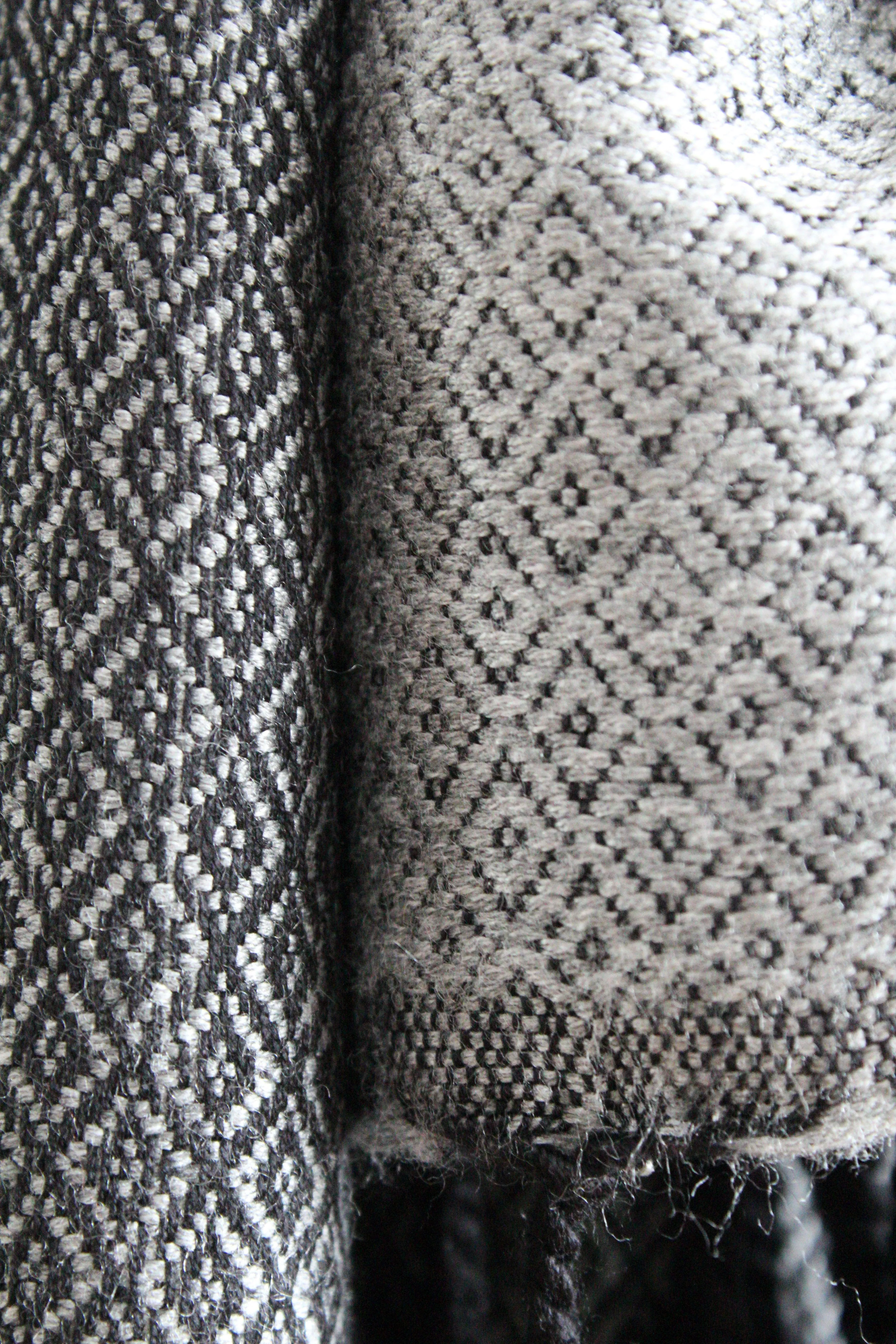 Double-faced Diamond Handwoven Shawl - Light Gray