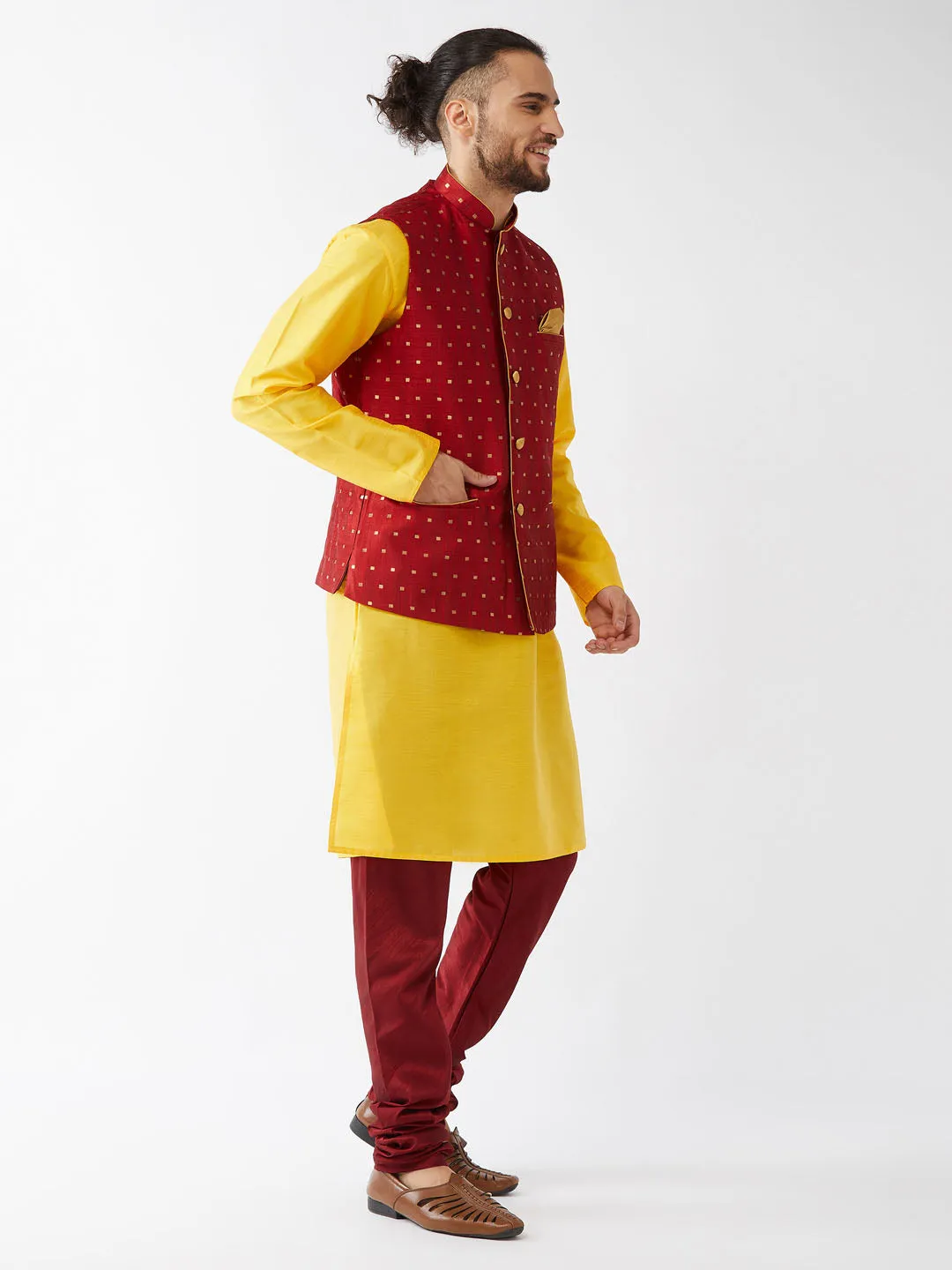 Jashvi Men's  Maroon Zari Weaved Jacket With Kurta Pyjama Set