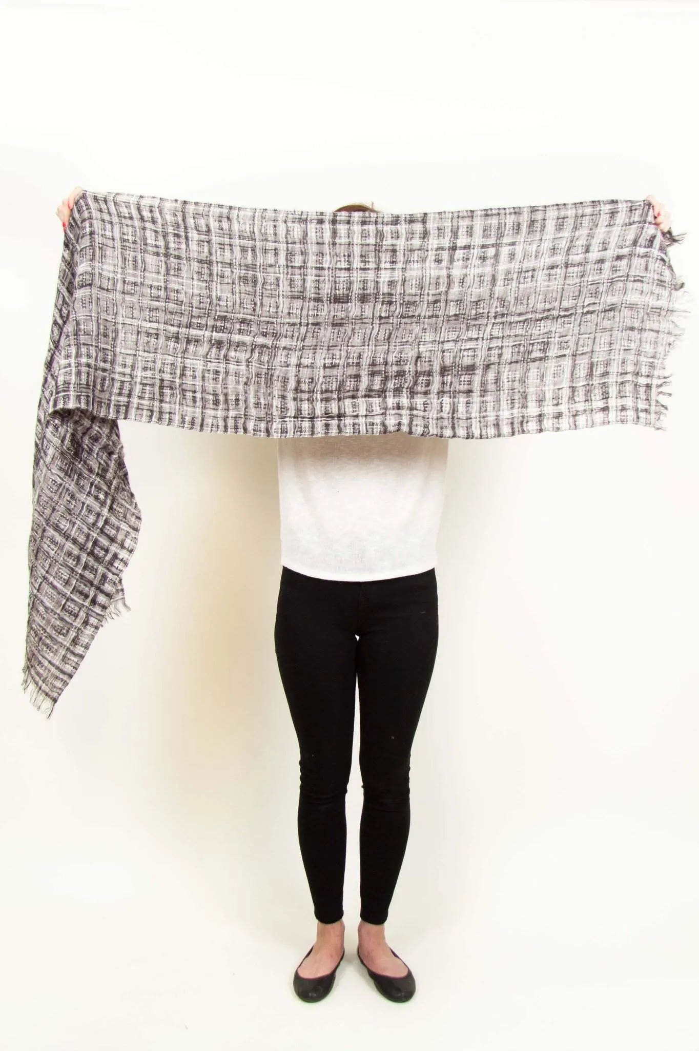 Knit Scarf / Gray White / Plaid / Unisex